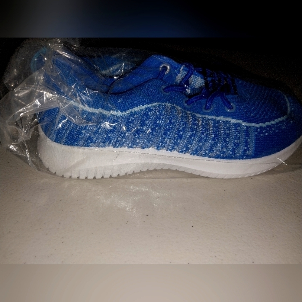 Kids sneaker 🎅🏻